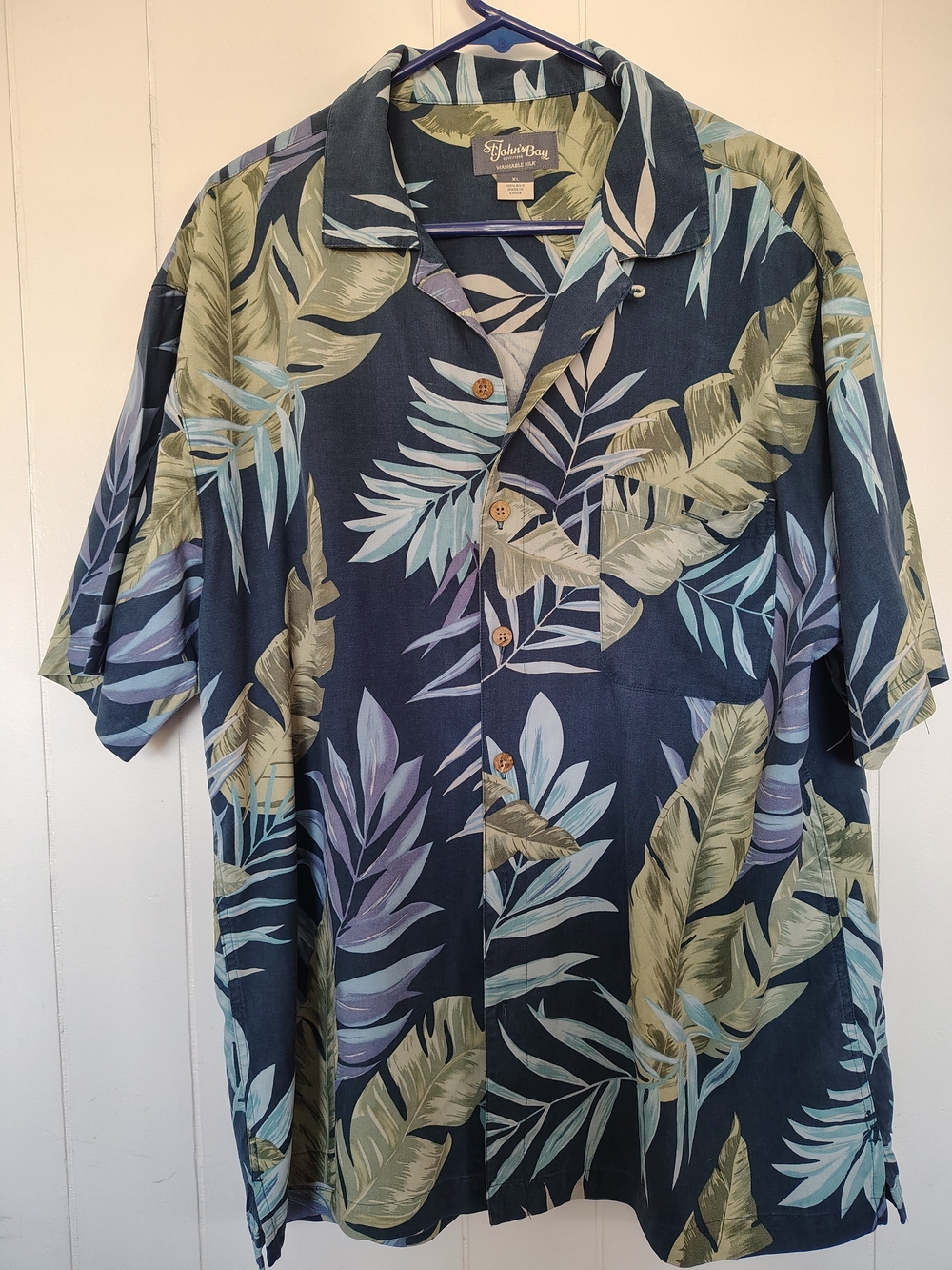 St John’s Bay Washable Silk Hawaiian Shirt Mens XL Blue Palm Floral